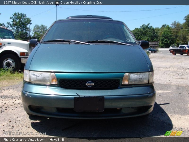 Light Argentine Green Metallic / Graphite Gray 1997 Nissan Quest GXE