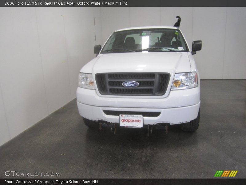 Oxford White / Medium Flint 2006 Ford F150 STX Regular Cab 4x4
