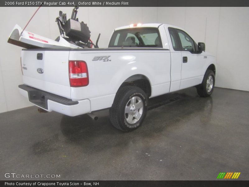 Oxford White / Medium Flint 2006 Ford F150 STX Regular Cab 4x4