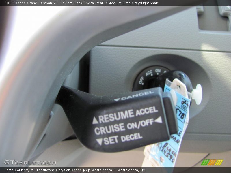 Brilliant Black Crystal Pearl / Medium Slate Gray/Light Shale 2010 Dodge Grand Caravan SE