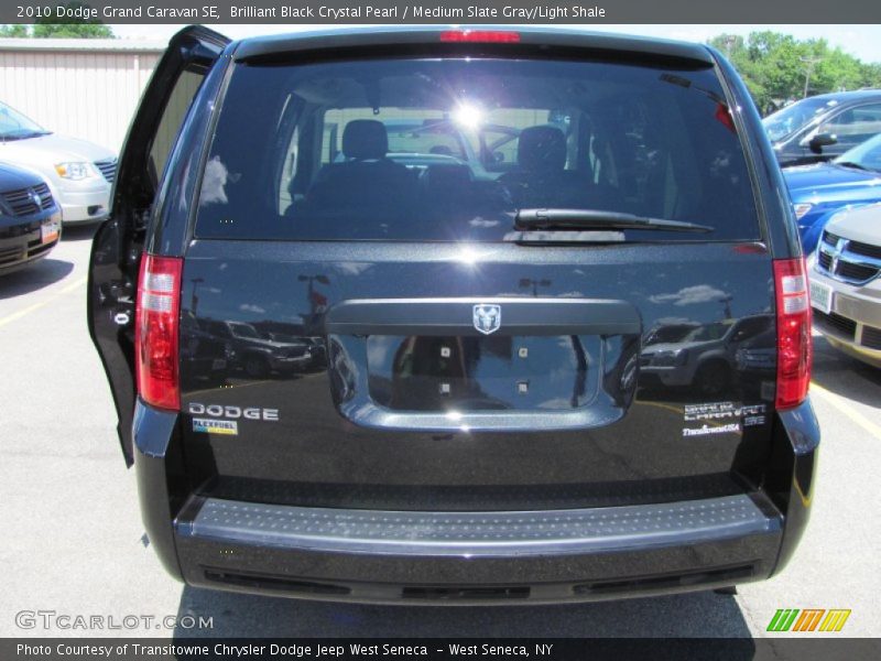 Brilliant Black Crystal Pearl / Medium Slate Gray/Light Shale 2010 Dodge Grand Caravan SE