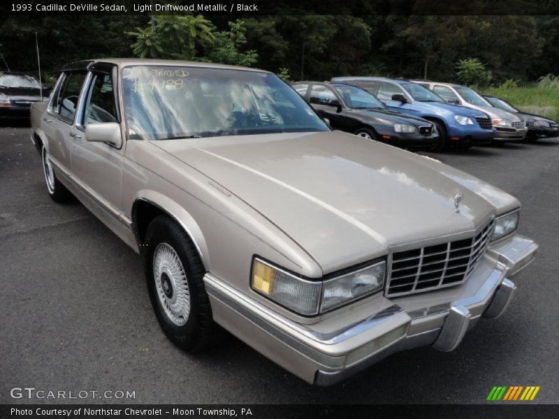 Light Driftwood Metallic / Black 1993 Cadillac DeVille Sedan