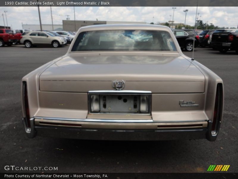 Light Driftwood Metallic / Black 1993 Cadillac DeVille Sedan