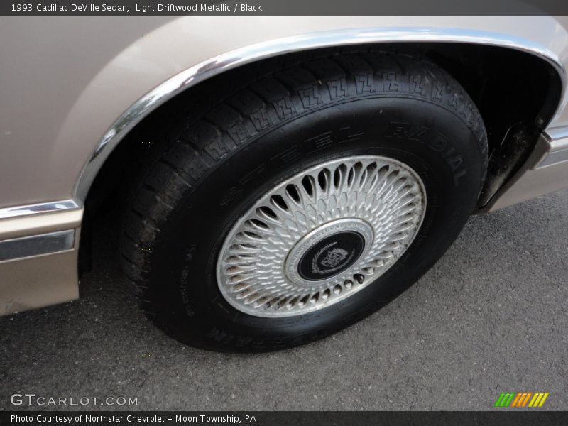Light Driftwood Metallic / Black 1993 Cadillac DeVille Sedan