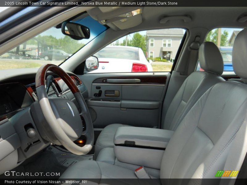 Norsea Blue Metallic / Medium Light Stone/Dark Stone 2005 Lincoln Town Car Signature Limited