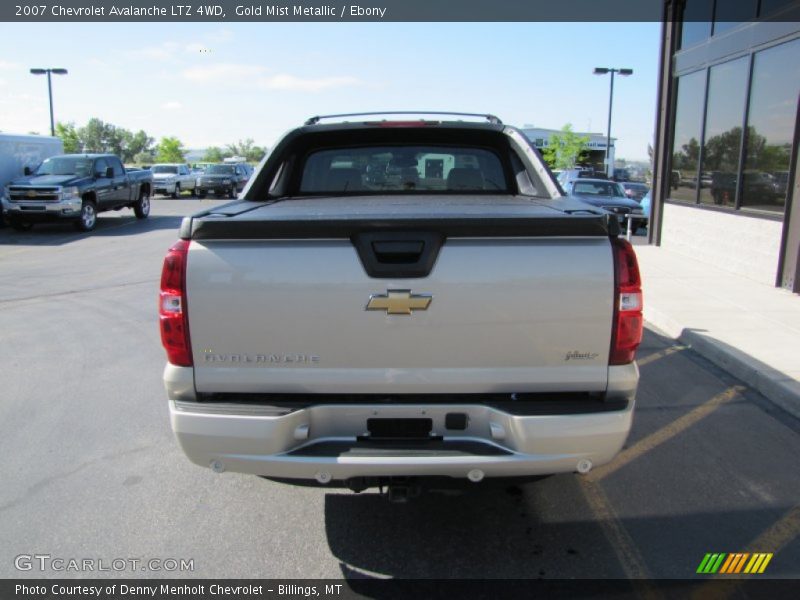 Gold Mist Metallic / Ebony 2007 Chevrolet Avalanche LTZ 4WD