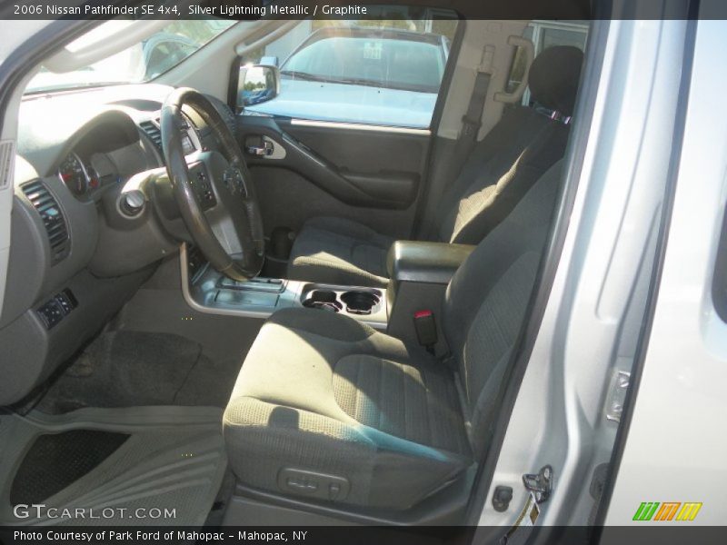 Silver Lightning Metallic / Graphite 2006 Nissan Pathfinder SE 4x4