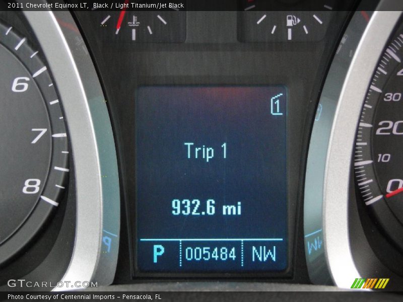 Black / Light Titanium/Jet Black 2011 Chevrolet Equinox LT