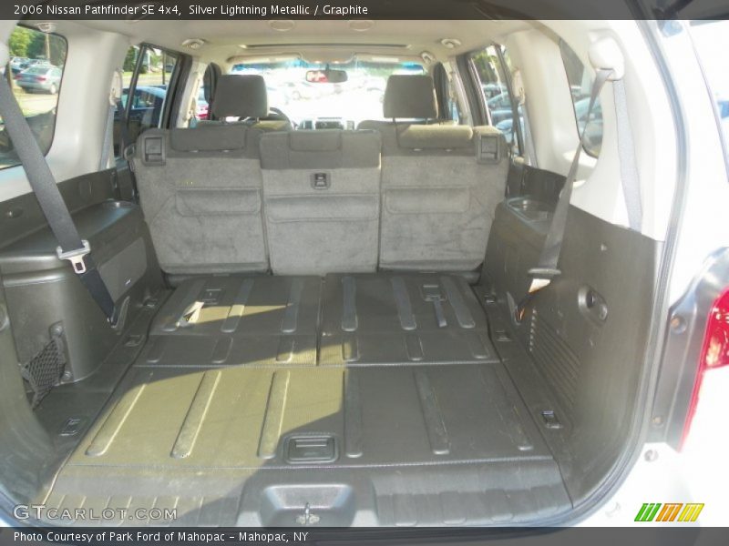 Silver Lightning Metallic / Graphite 2006 Nissan Pathfinder SE 4x4