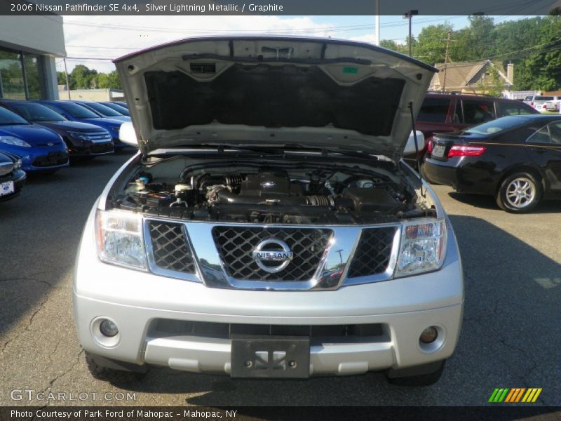 Silver Lightning Metallic / Graphite 2006 Nissan Pathfinder SE 4x4