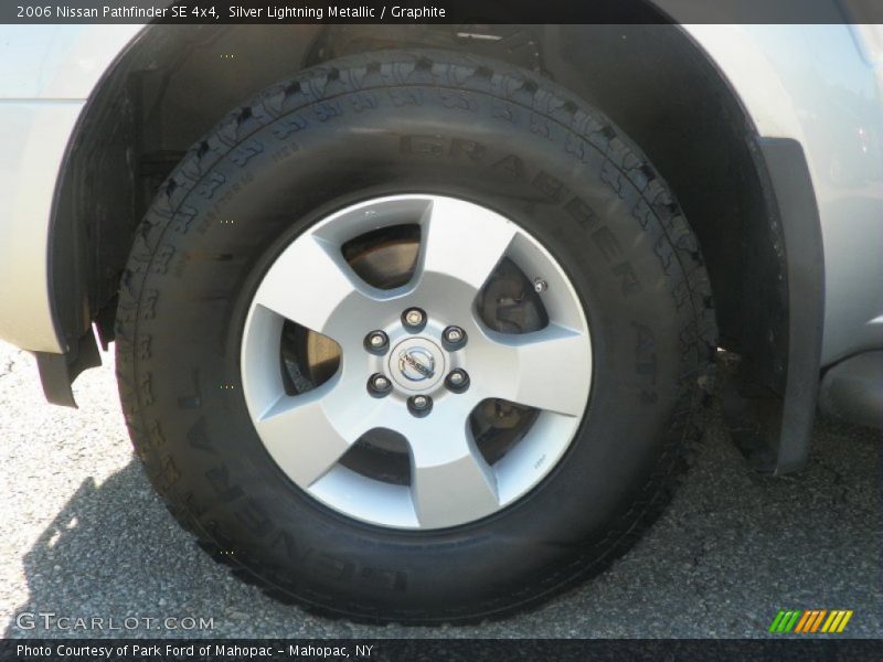 Silver Lightning Metallic / Graphite 2006 Nissan Pathfinder SE 4x4