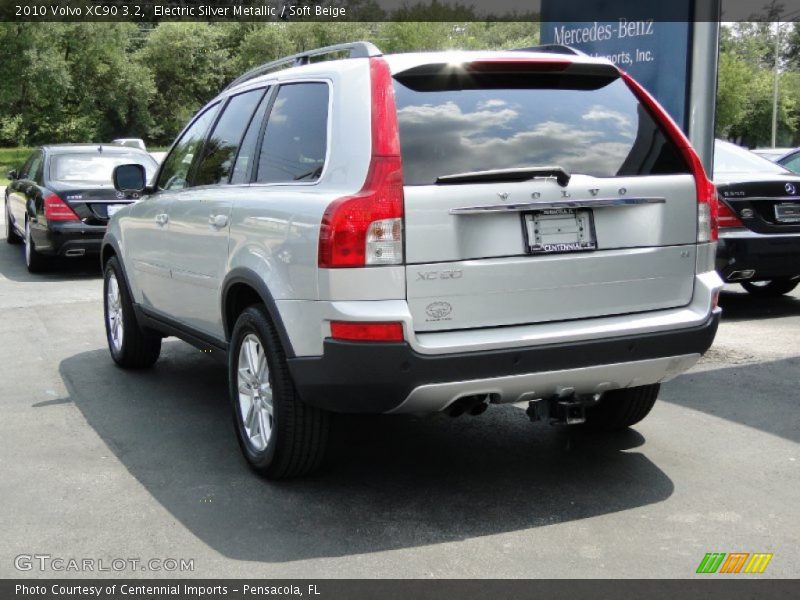 Electric Silver Metallic / Soft Beige 2010 Volvo XC90 3.2