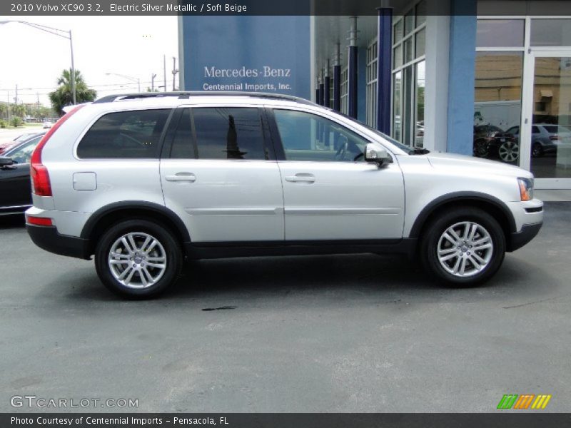 Electric Silver Metallic / Soft Beige 2010 Volvo XC90 3.2