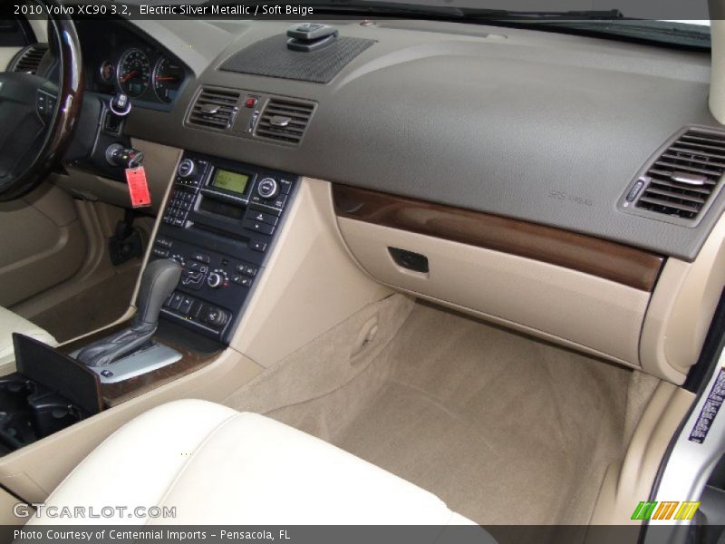 Electric Silver Metallic / Soft Beige 2010 Volvo XC90 3.2