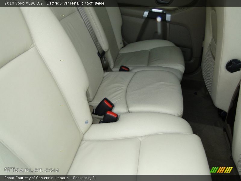 Electric Silver Metallic / Soft Beige 2010 Volvo XC90 3.2