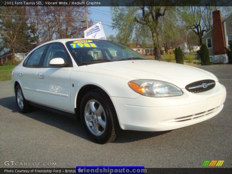 Vibrant White / Medium Graphite 2001 Ford Taurus SES