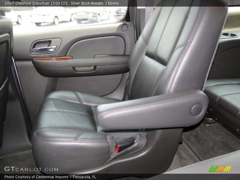  2007 Suburban 1500 LTZ Ebony Interior