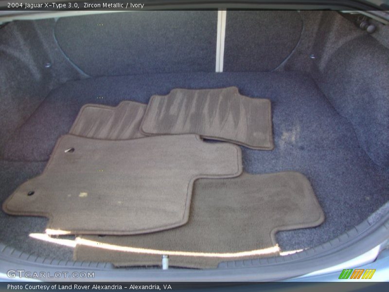Zircon Metallic / Ivory 2004 Jaguar X-Type 3.0