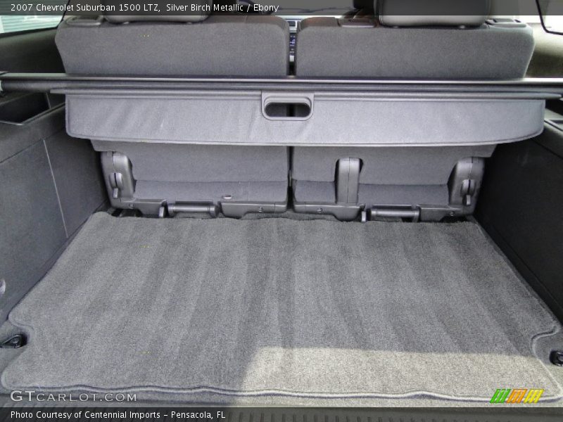  2007 Suburban 1500 LTZ Trunk