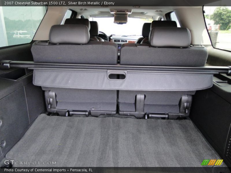  2007 Suburban 1500 LTZ Trunk
