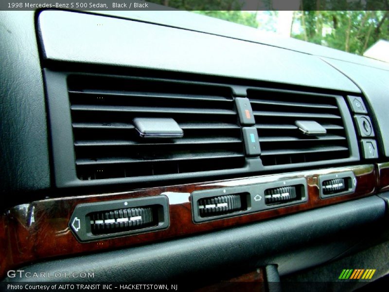 Black / Black 1998 Mercedes-Benz S 500 Sedan