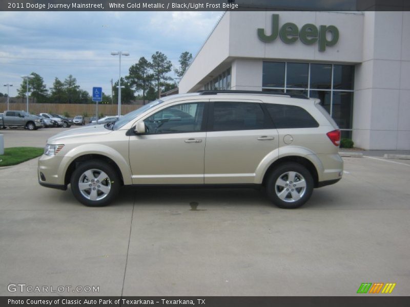 White Gold Metallic / Black/Light Frost Beige 2011 Dodge Journey Mainstreet