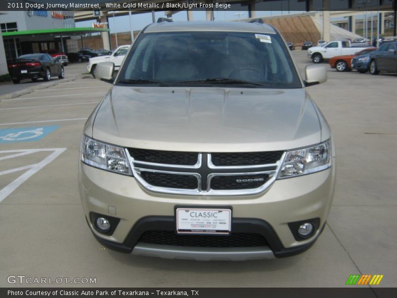 White Gold Metallic / Black/Light Frost Beige 2011 Dodge Journey Mainstreet