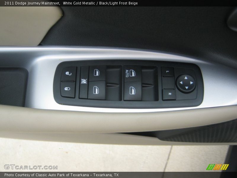 White Gold Metallic / Black/Light Frost Beige 2011 Dodge Journey Mainstreet