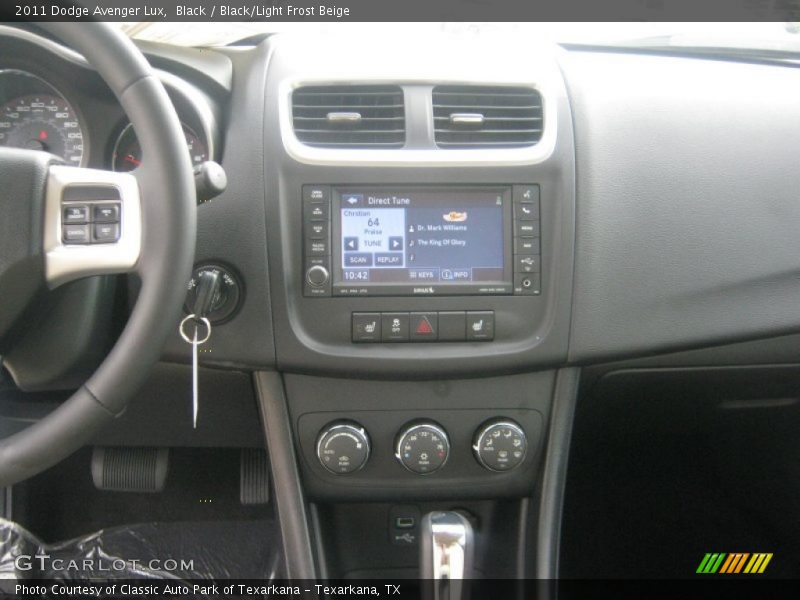 Black / Black/Light Frost Beige 2011 Dodge Avenger Lux