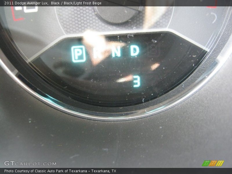 Black / Black/Light Frost Beige 2011 Dodge Avenger Lux
