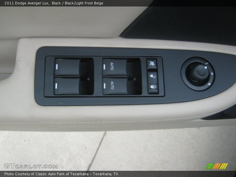 Controls of 2011 Avenger Lux