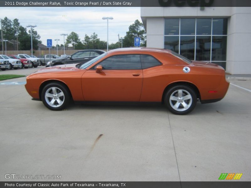 Toxic Orange Pearl / Dark Slate Gray 2011 Dodge Challenger Rallye