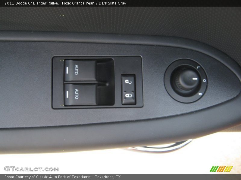 Toxic Orange Pearl / Dark Slate Gray 2011 Dodge Challenger Rallye