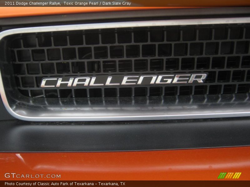 Toxic Orange Pearl / Dark Slate Gray 2011 Dodge Challenger Rallye