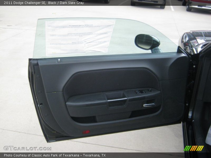 Black / Dark Slate Gray 2011 Dodge Challenger SE