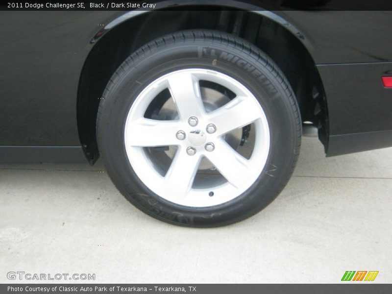Black / Dark Slate Gray 2011 Dodge Challenger SE