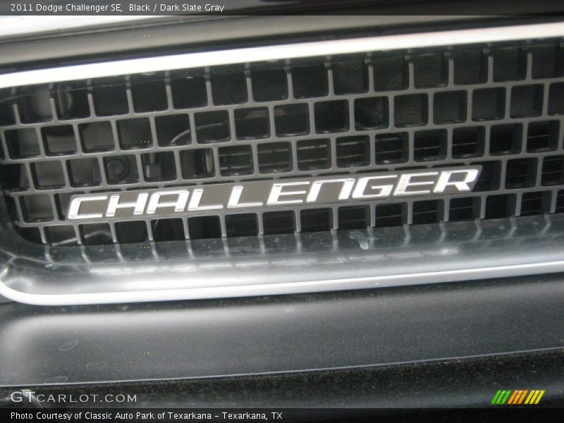 Black / Dark Slate Gray 2011 Dodge Challenger SE