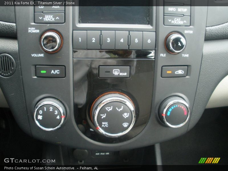 Controls of 2011 Forte EX