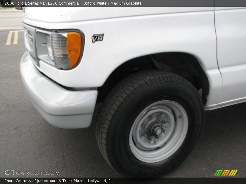 Oxford White / Medium Graphite 2000 Ford E Series Van E350 Commercial