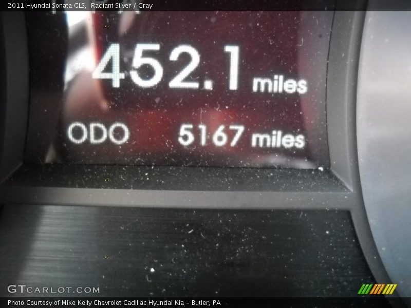 Radiant Silver / Gray 2011 Hyundai Sonata GLS
