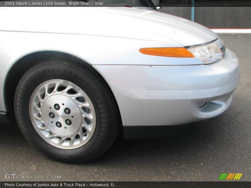 Bright Silver / Gray 2001 Saturn L Series L300 Sedan