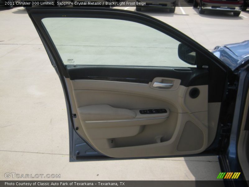 Sapphire Crystal Metallic / Black/Light Frost Beige 2011 Chrysler 300 Limited