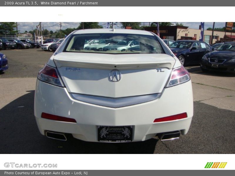White Diamond Pearl / Parchment 2009 Acura TL 3.5