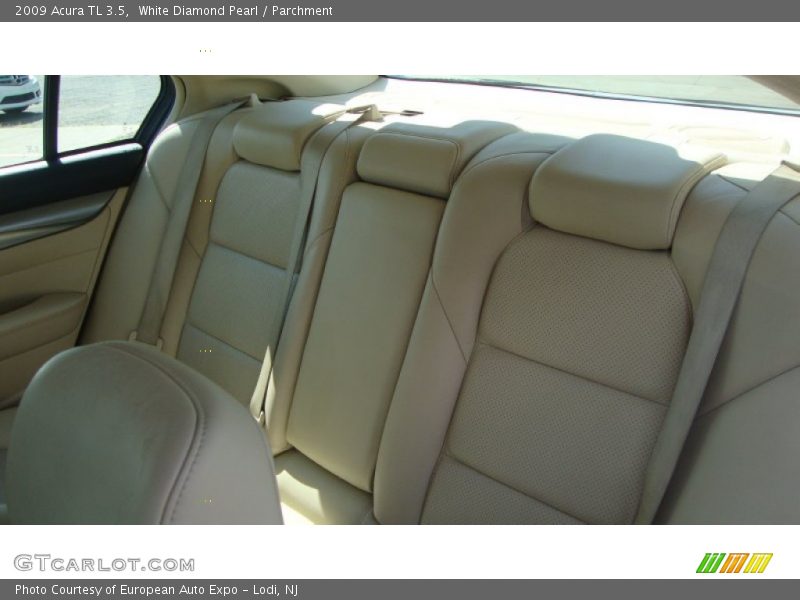 White Diamond Pearl / Parchment 2009 Acura TL 3.5
