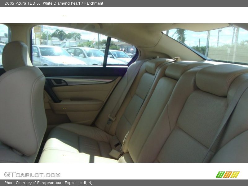 White Diamond Pearl / Parchment 2009 Acura TL 3.5