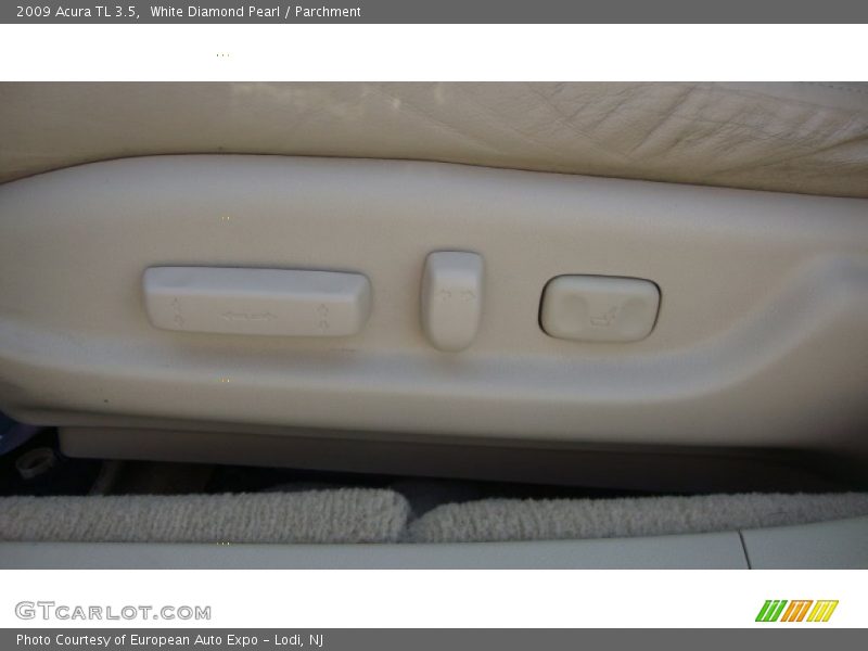 White Diamond Pearl / Parchment 2009 Acura TL 3.5