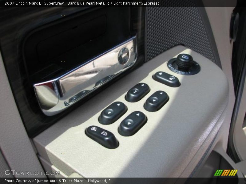 Dark Blue Pearl Metallic / Light Parchment/Espresso 2007 Lincoln Mark LT SuperCrew