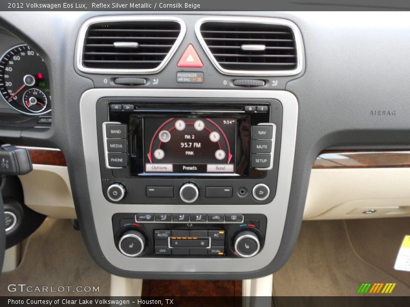 Controls of 2012 Eos Lux