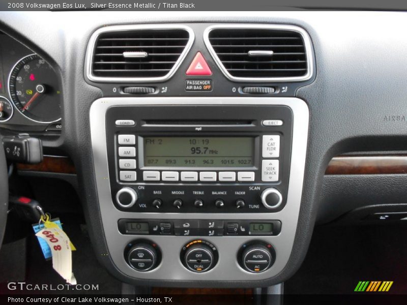 Silver Essence Metallic / Titan Black 2008 Volkswagen Eos Lux