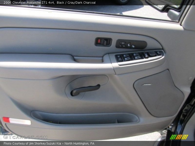 Black / Gray/Dark Charcoal 2006 Chevrolet Avalanche Z71 4x4